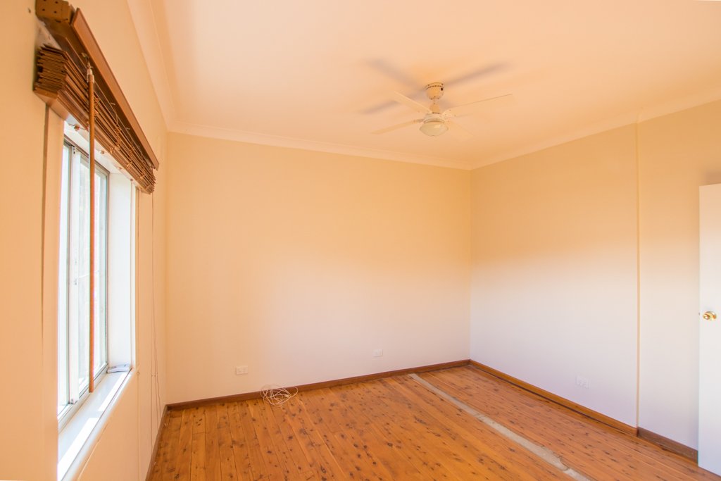 38 Lambie Street TUMUT 8