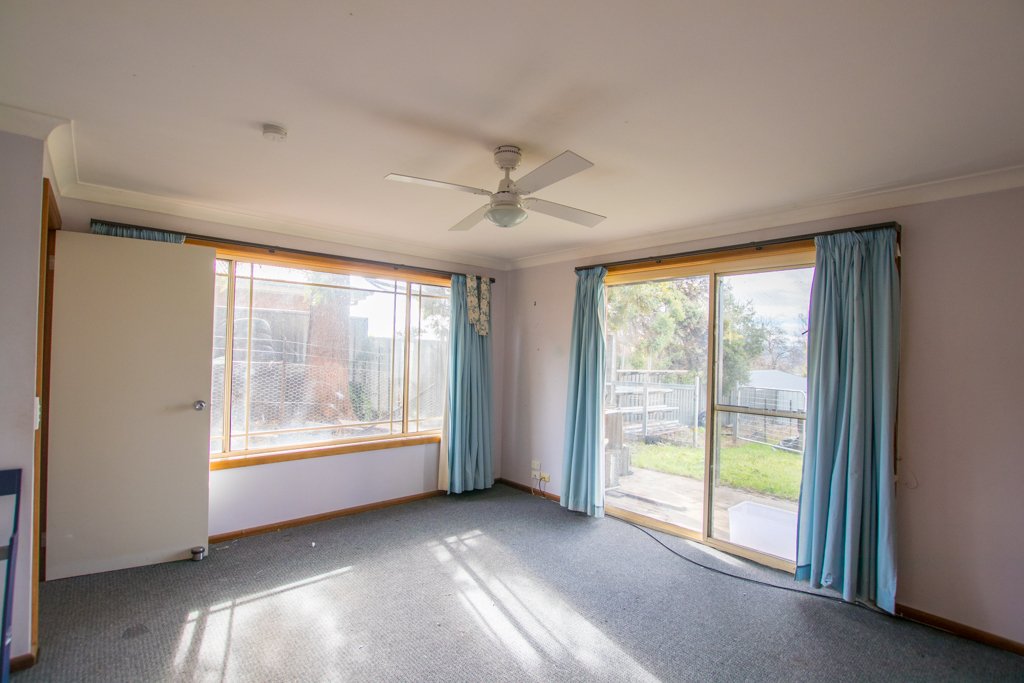 38 Lambie Street TUMUT 15