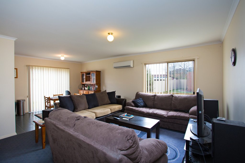 3/8 Lane Street BROWN HILL 3