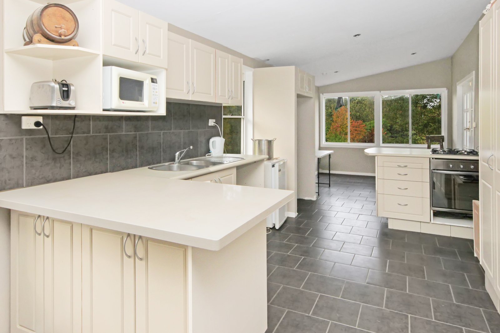 38 Laurel Lane STEWARTS RIVER 5