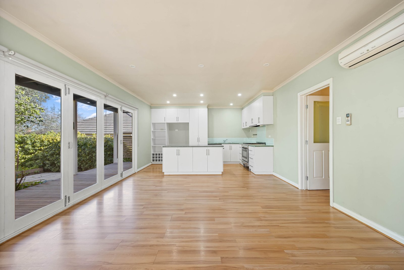 Gallery: 38 Loch Ave Avenue