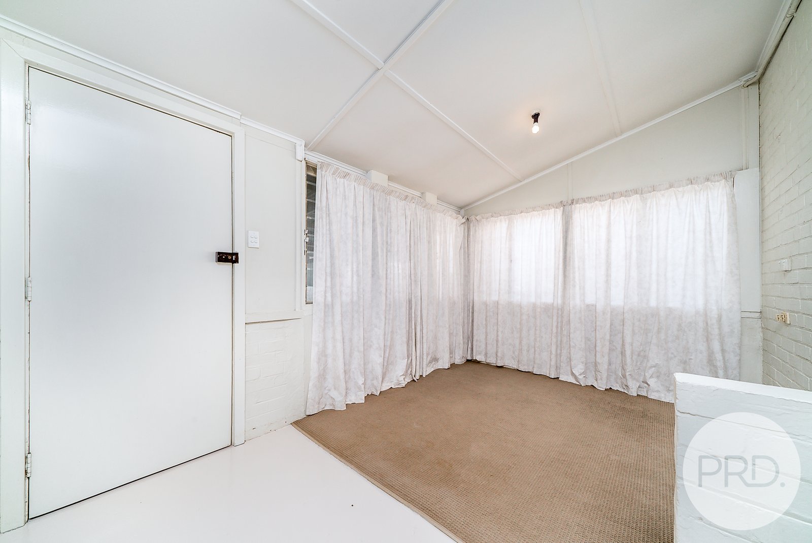 38 Mckinnon WAGGA WAGGA 9