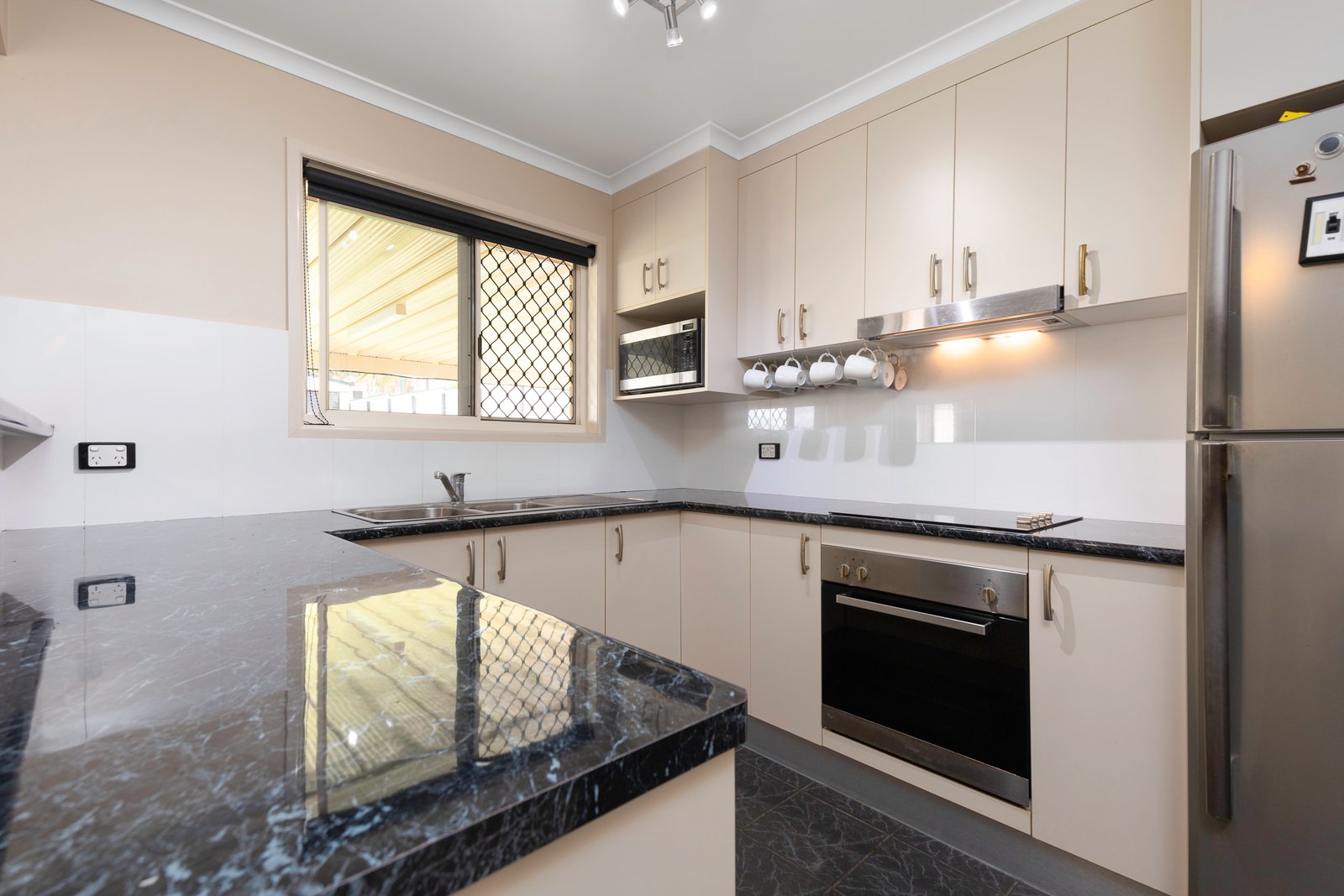 38 McLaughlin Drive EIMEO 4