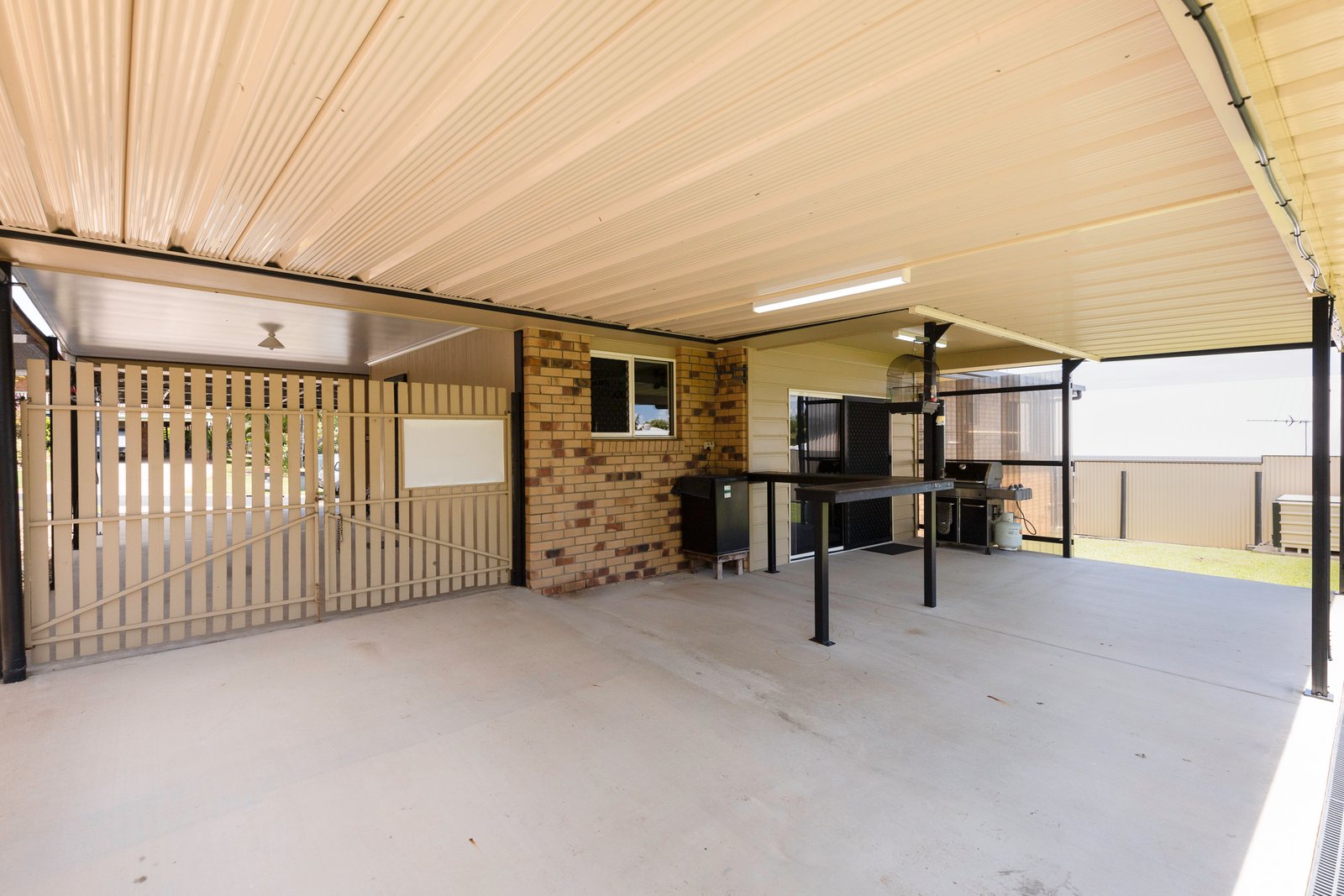 38 McLaughlin Drive EIMEO 13