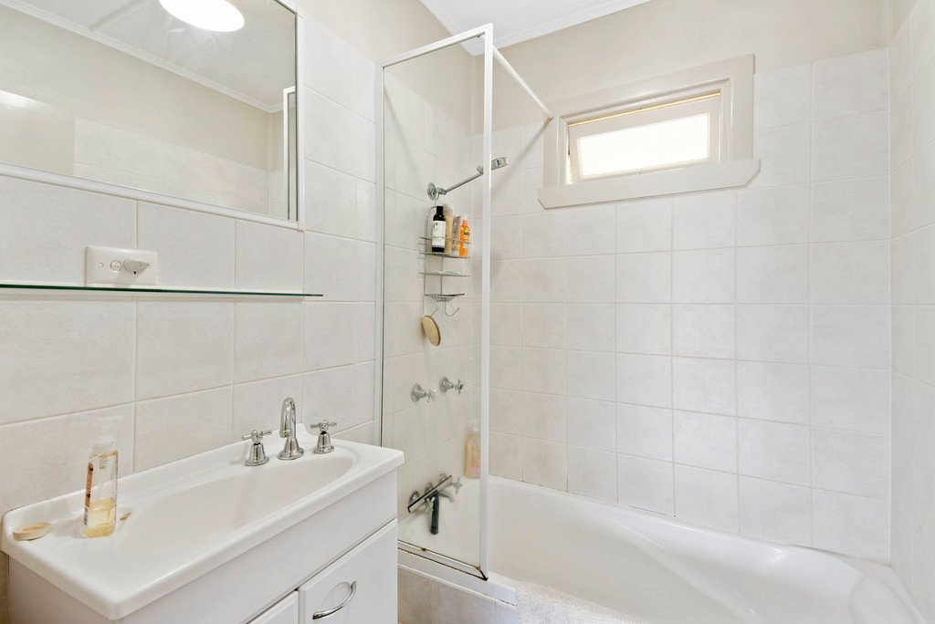 38 Miles St  COOLANGATTA 12