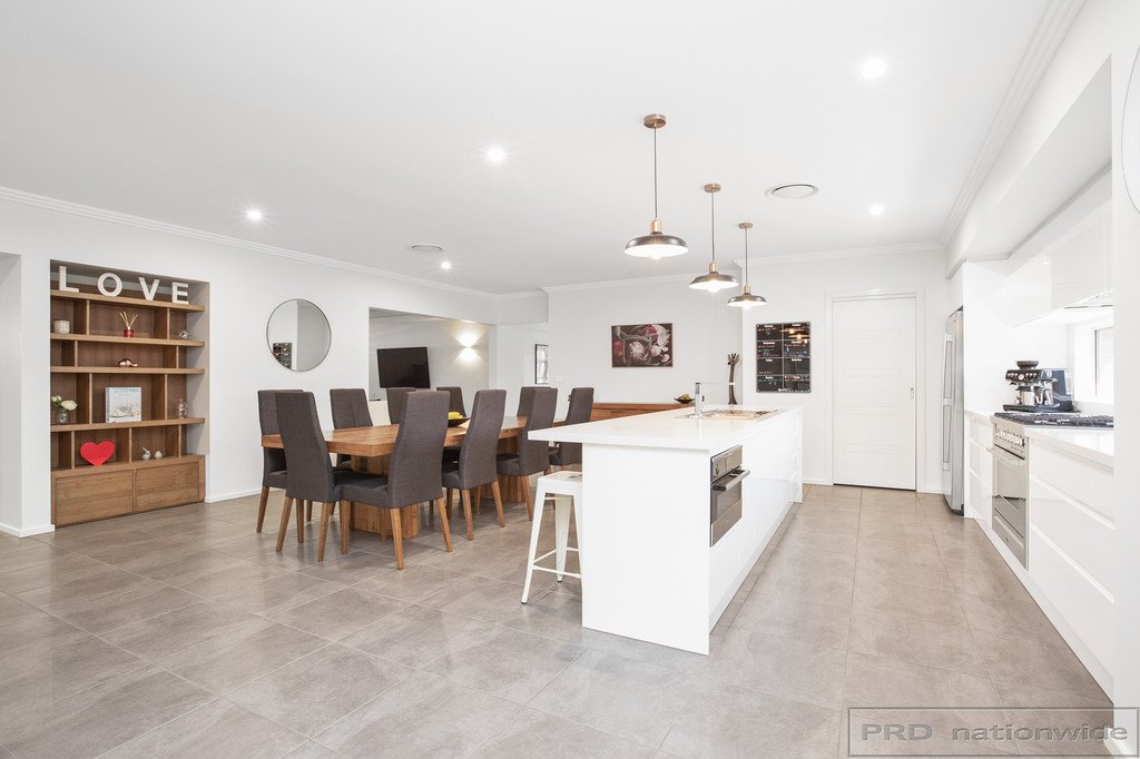 38 Mistfly Street CHISHOLM 11