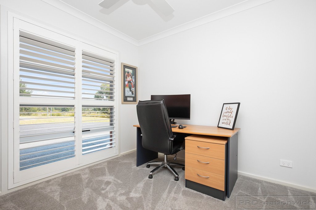 38 Mistfly Street CHISHOLM 25