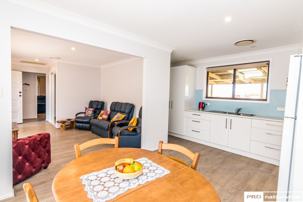 38 Mullumbimby Close TAMWORTH 6