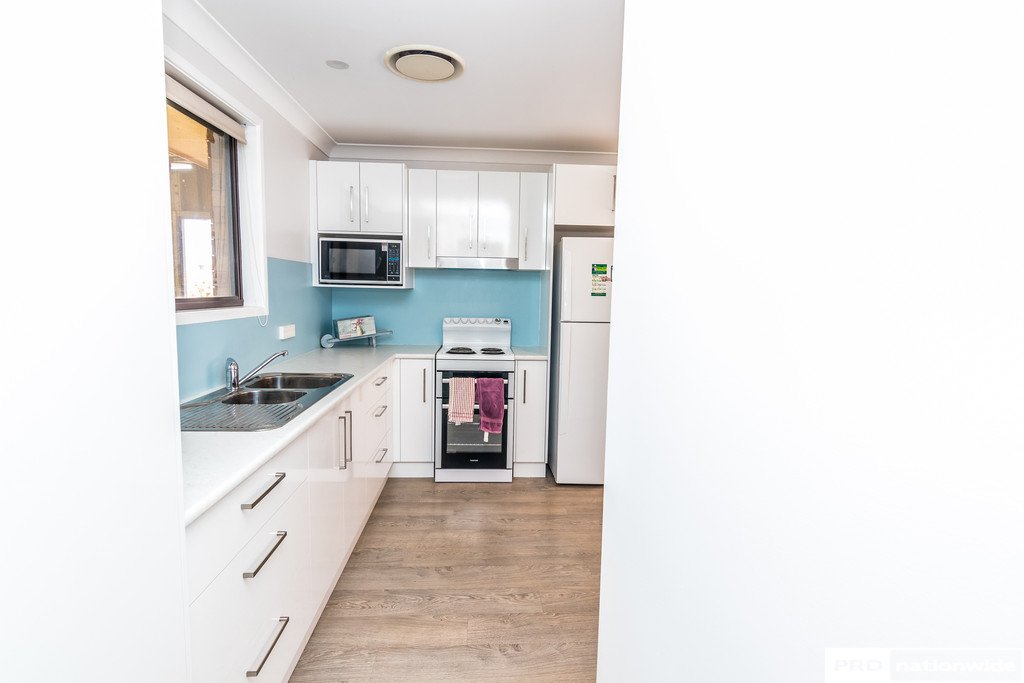 38 Mullumbimby Close TAMWORTH 8