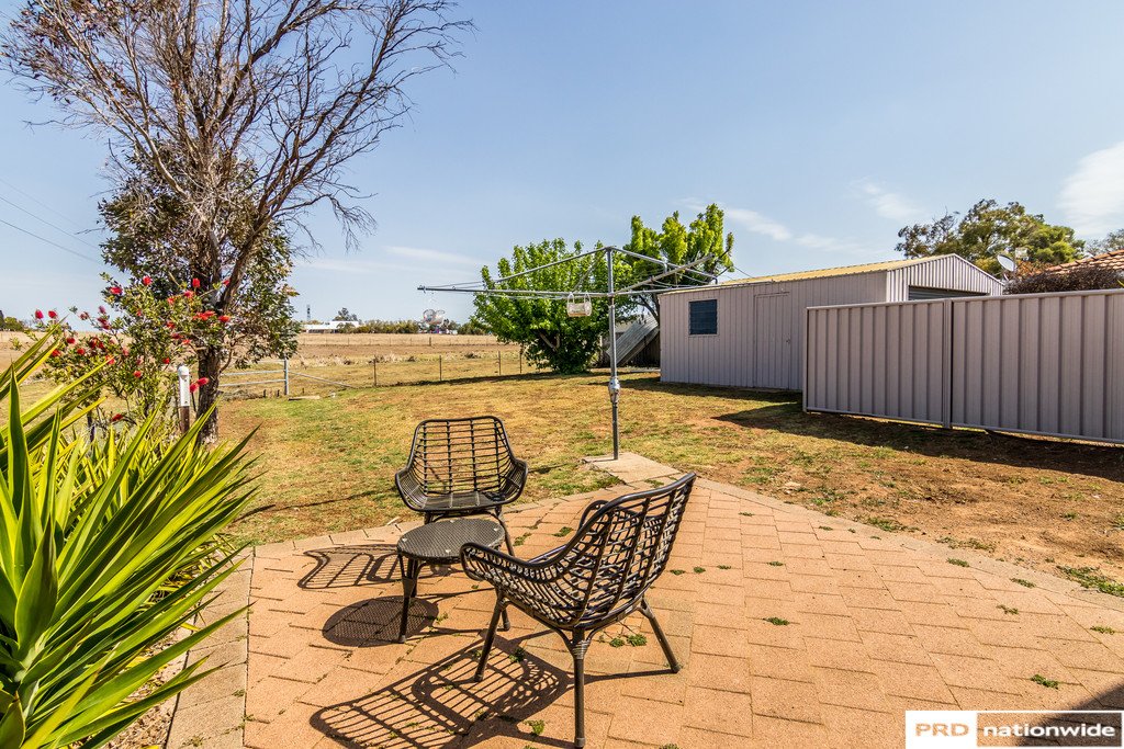 38 Mullumbimby Close TAMWORTH 12