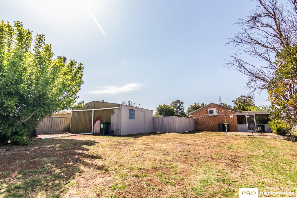 38 Mullumbimby Close TAMWORTH 13
