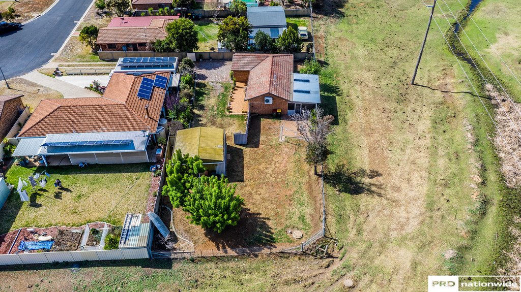 38 Mullumbimby Close TAMWORTH 19