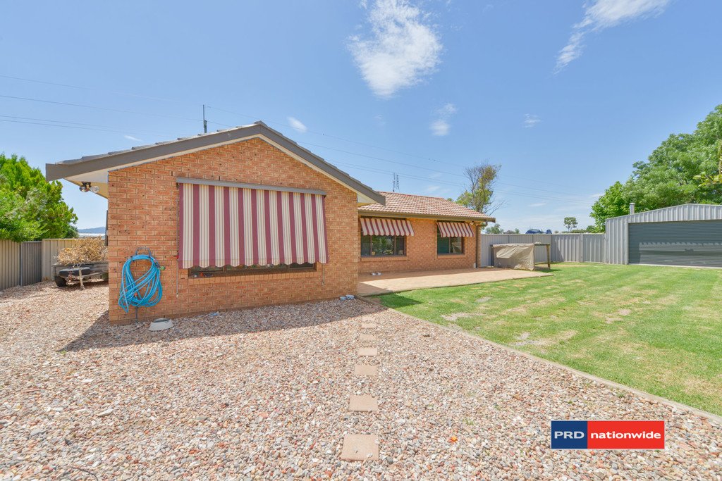 38 Mullumbimby Close TAMWORTH 2