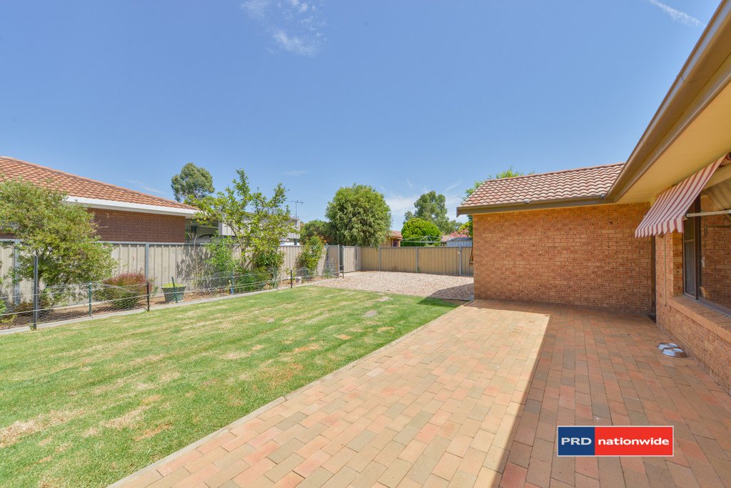 38 Mullumbimby Close TAMWORTH 12