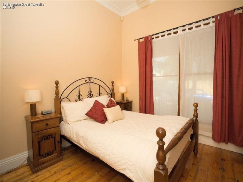 Gallery: 38 Newcastle Street