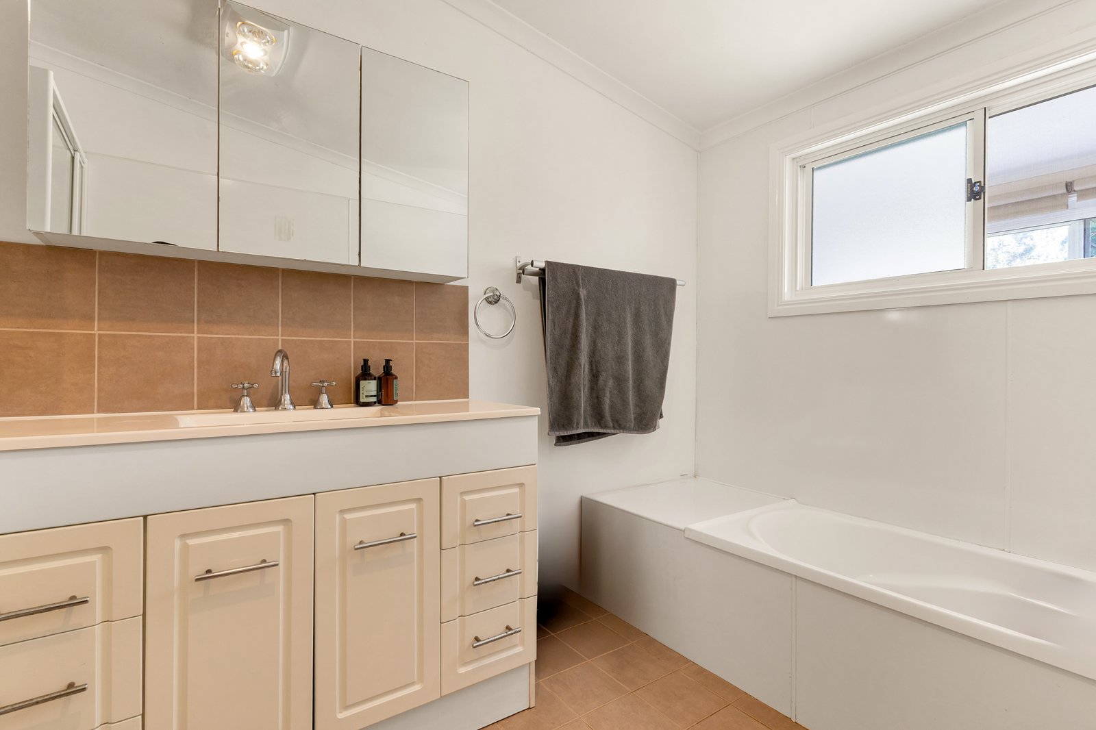 38 Oakley Ave  EAST LISMORE 6