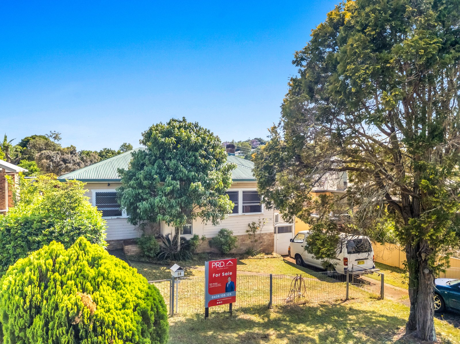 38 Oakley Ave  EAST LISMORE 18