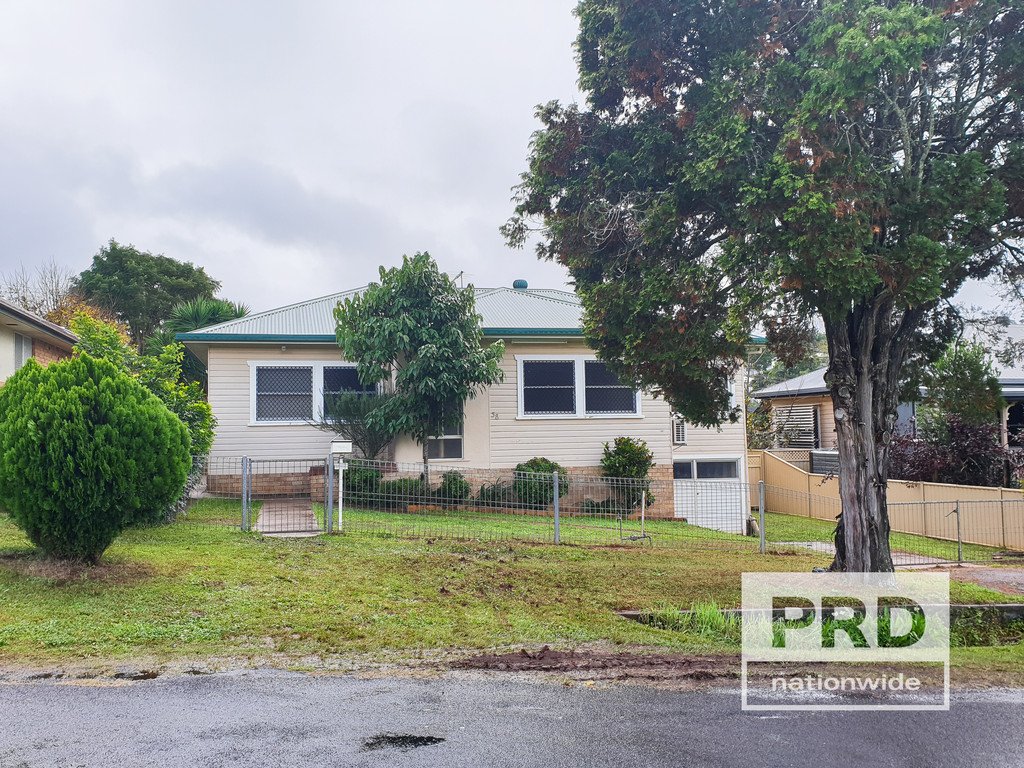 38 Oakley Ave  EAST LISMORE 5
