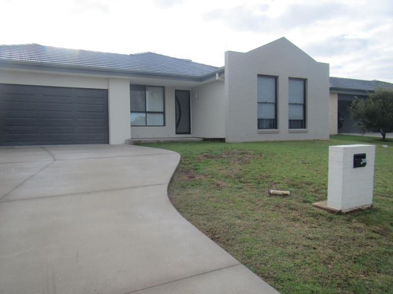 38 Orley Drive TAMWORTH 1
