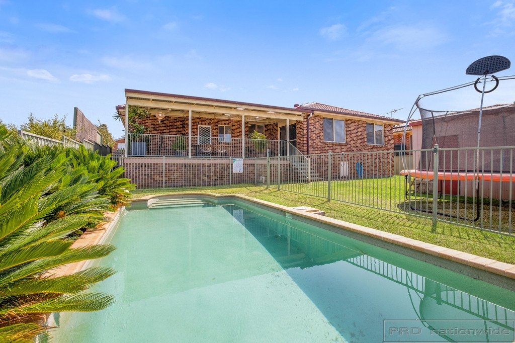 38 Pacific Crescent ASHTONFIELD 17