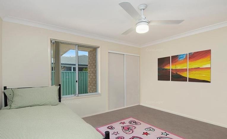 38 Pintail Crescent BURLEIGH WATERS 6