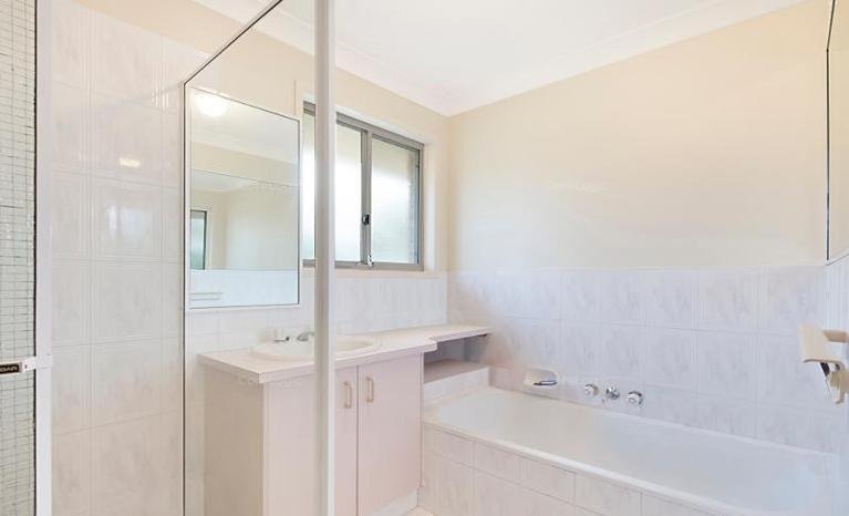 38 Pintail Crescent BURLEIGH WATERS 7