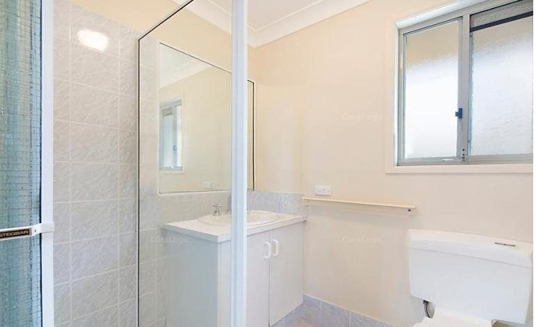 38 Pintail Crescent BURLEIGH WATERS 8