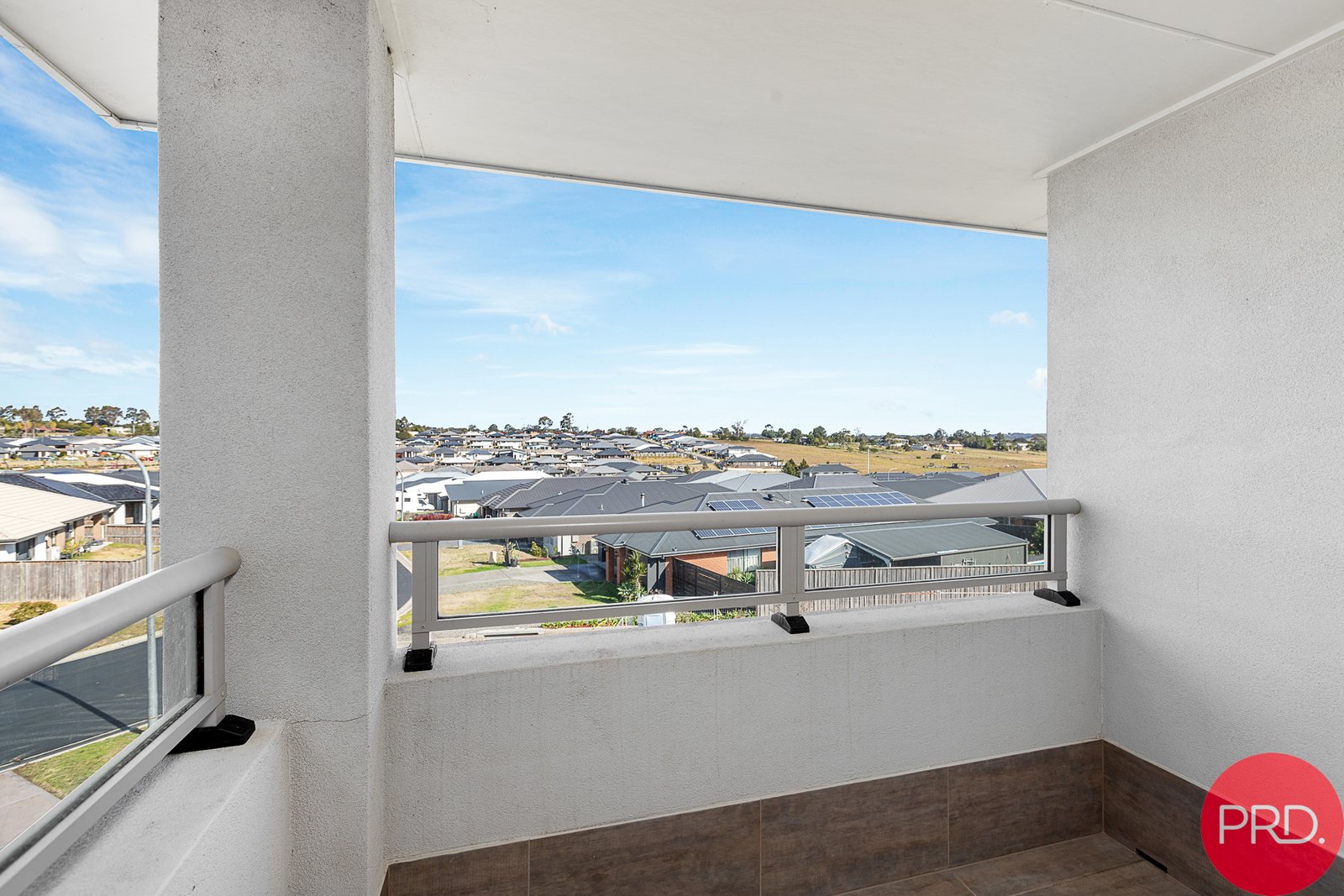 38 Plover Circuit, ABERGLASSLYN NSW 2320