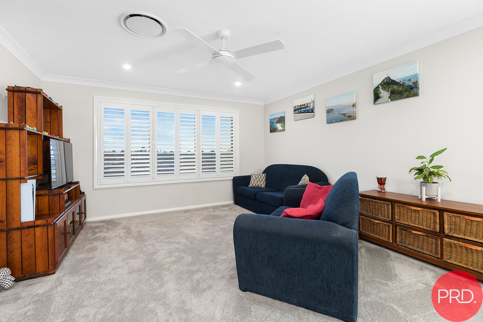 38 Plover Circuit ABERGLASSLYN 17