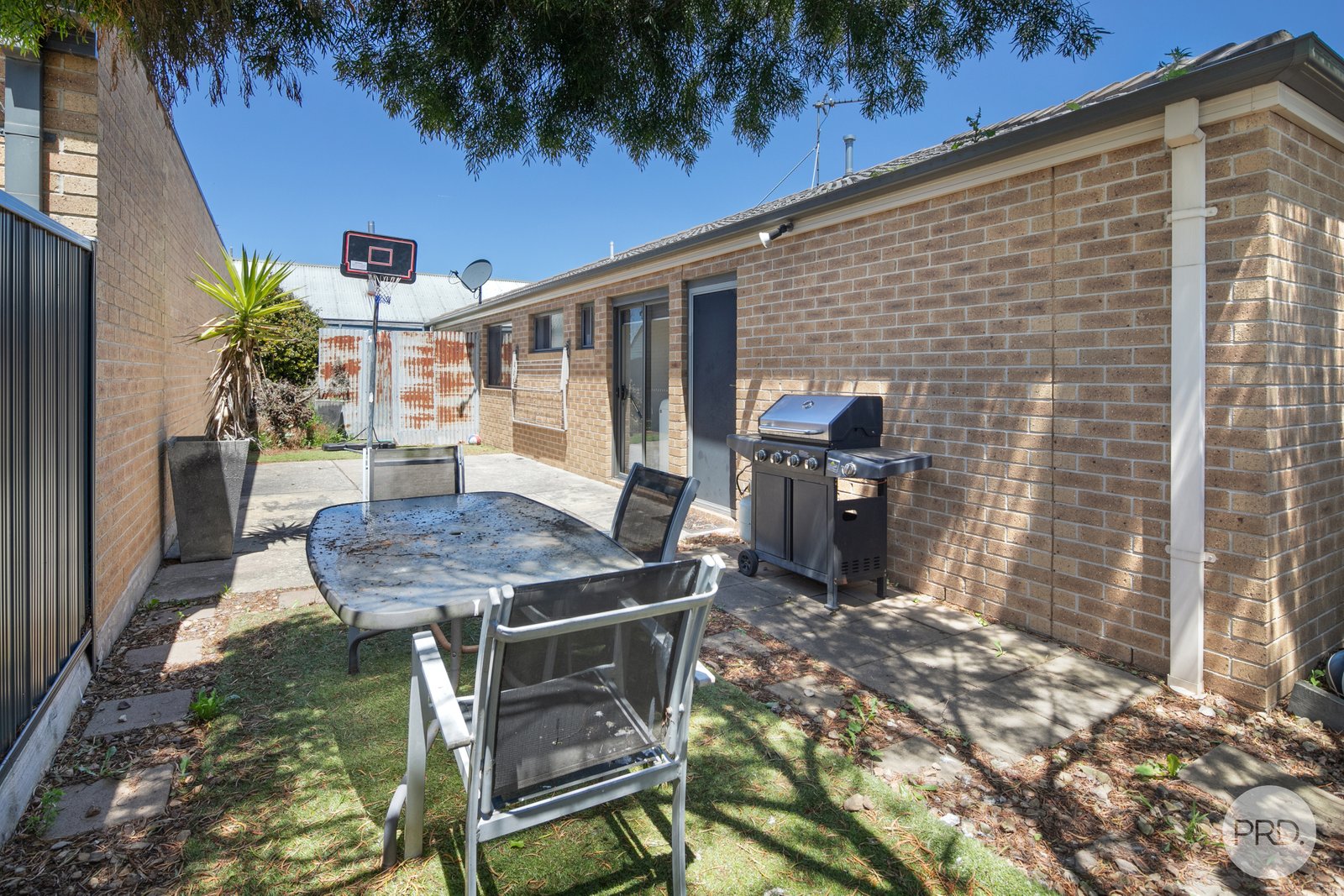 38 Prince Street SEBASTOPOL 9