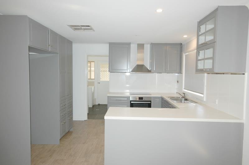 38 Railway Street, The Rock  THE ROCK 2