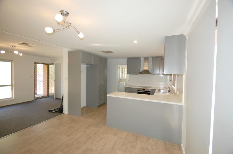 38 Railway Street, The Rock  THE ROCK 3