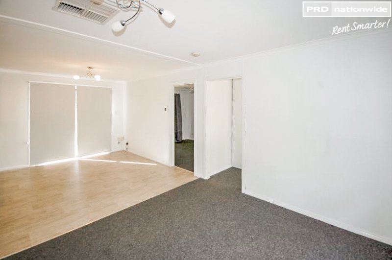 38 Railway Street, The Rock  THE ROCK 6