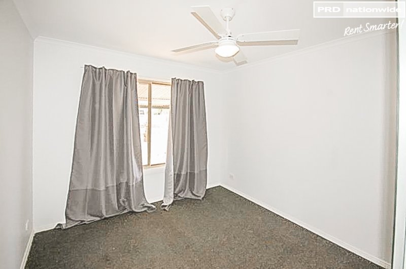 38 Railway Street, The Rock  THE ROCK 8