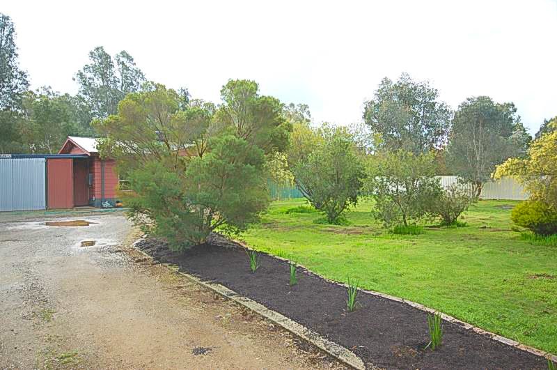 38 Railway Street, The Rock  THE ROCK 10