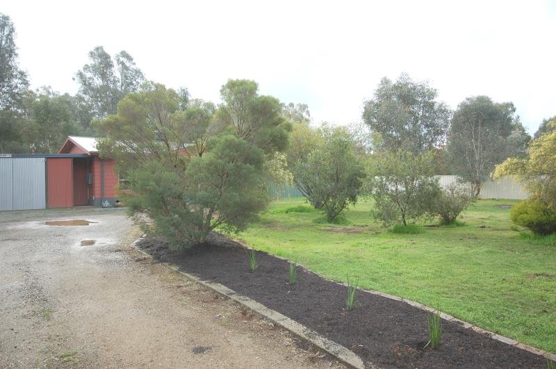 38 Railway Street, The Rock  THE ROCK 10