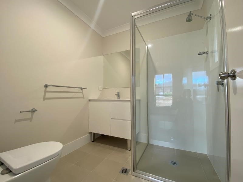 38 Reginald Drive TAMWORTH 3