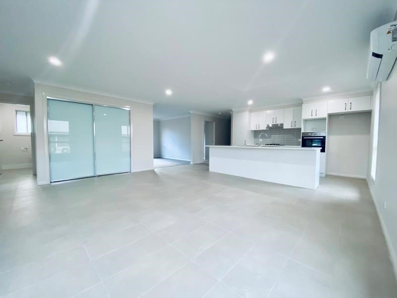 38 Reginald Drive TAMWORTH 5