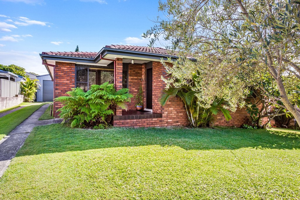 38 Rigney Street SHOAL BAY 2