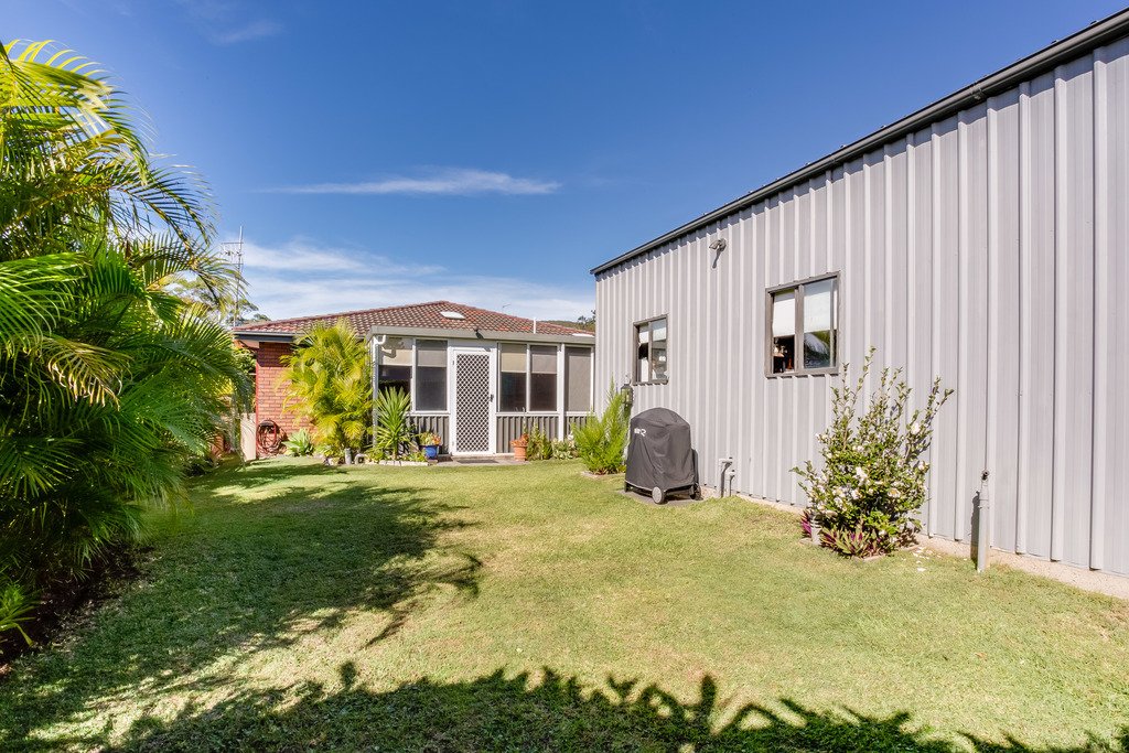 38 Rigney Street SHOAL BAY 15