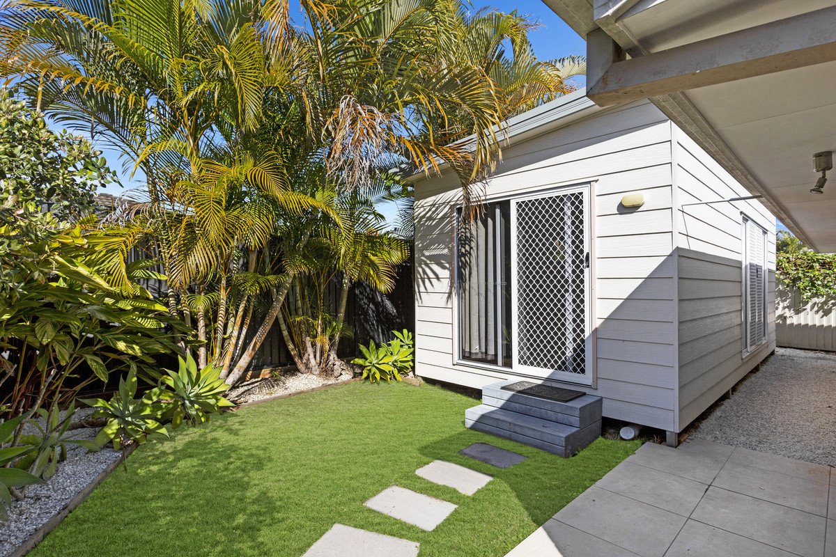 38 Roundelay Drive VARSITY LAKES 11