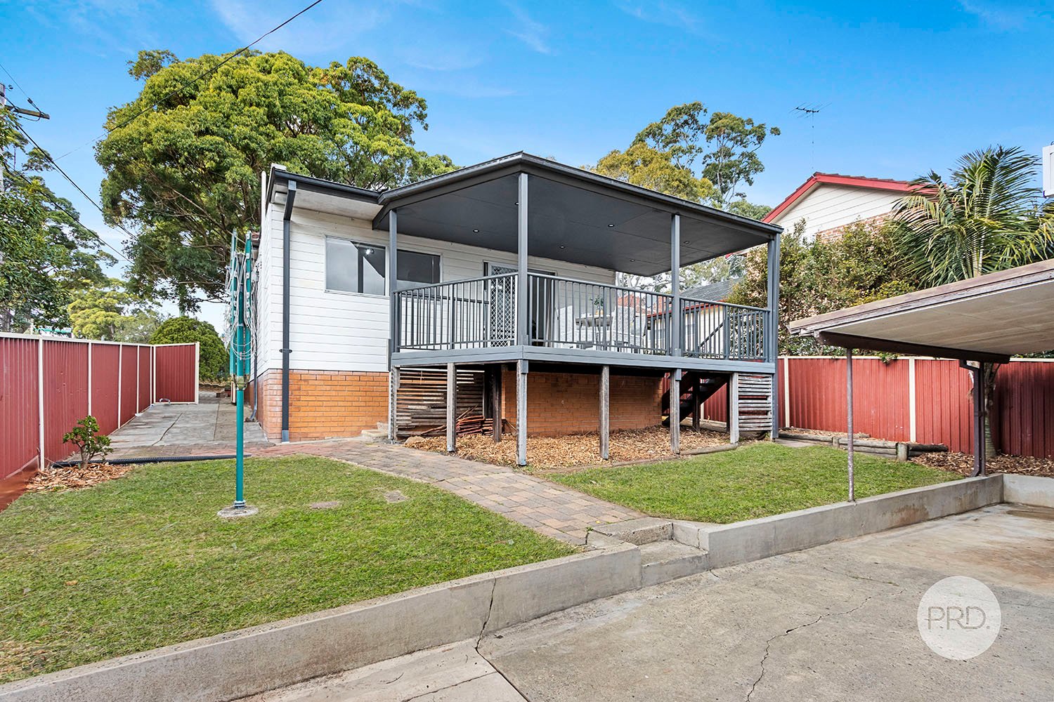 38 Seaforth Avenue OATLEY 11
