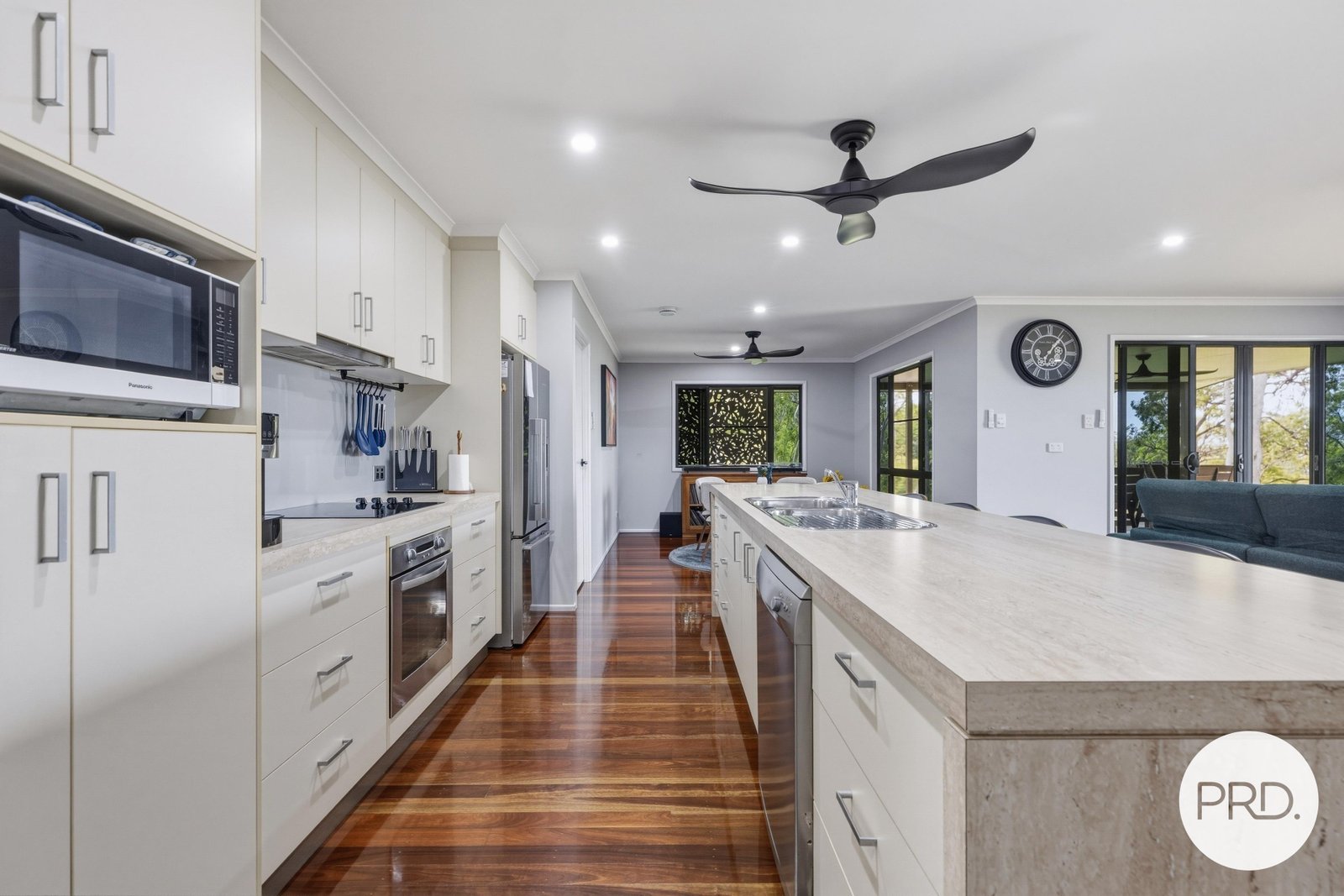 38 Seaview Court SARINA 6