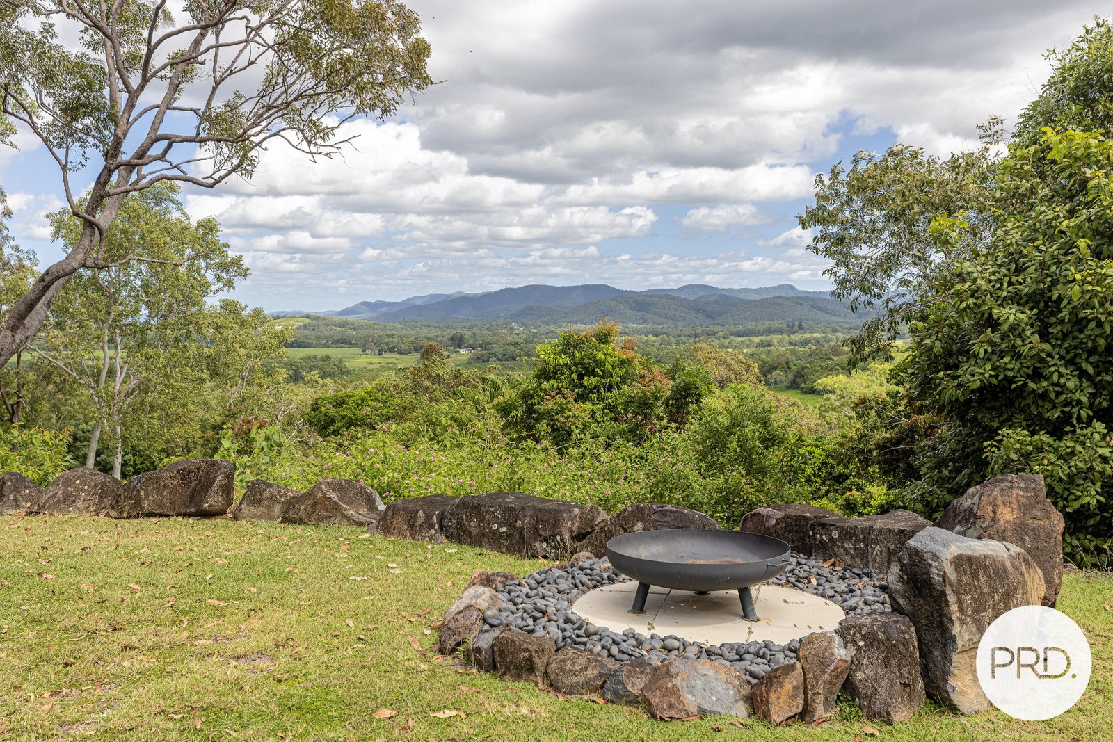 38 Seaview Court SARINA 18