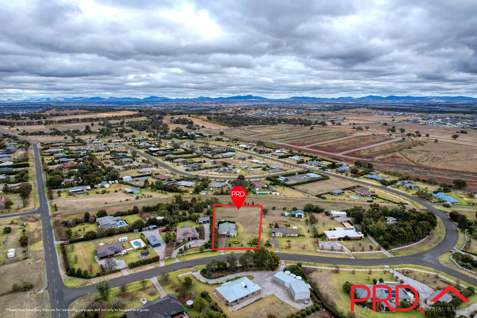 38 Sequoia Drive TAMWORTH 2