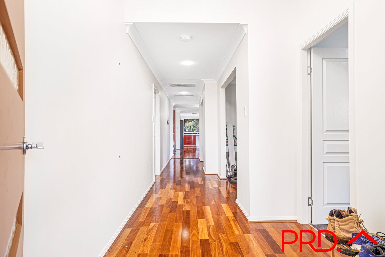 38 Sequoia Drive TAMWORTH 3