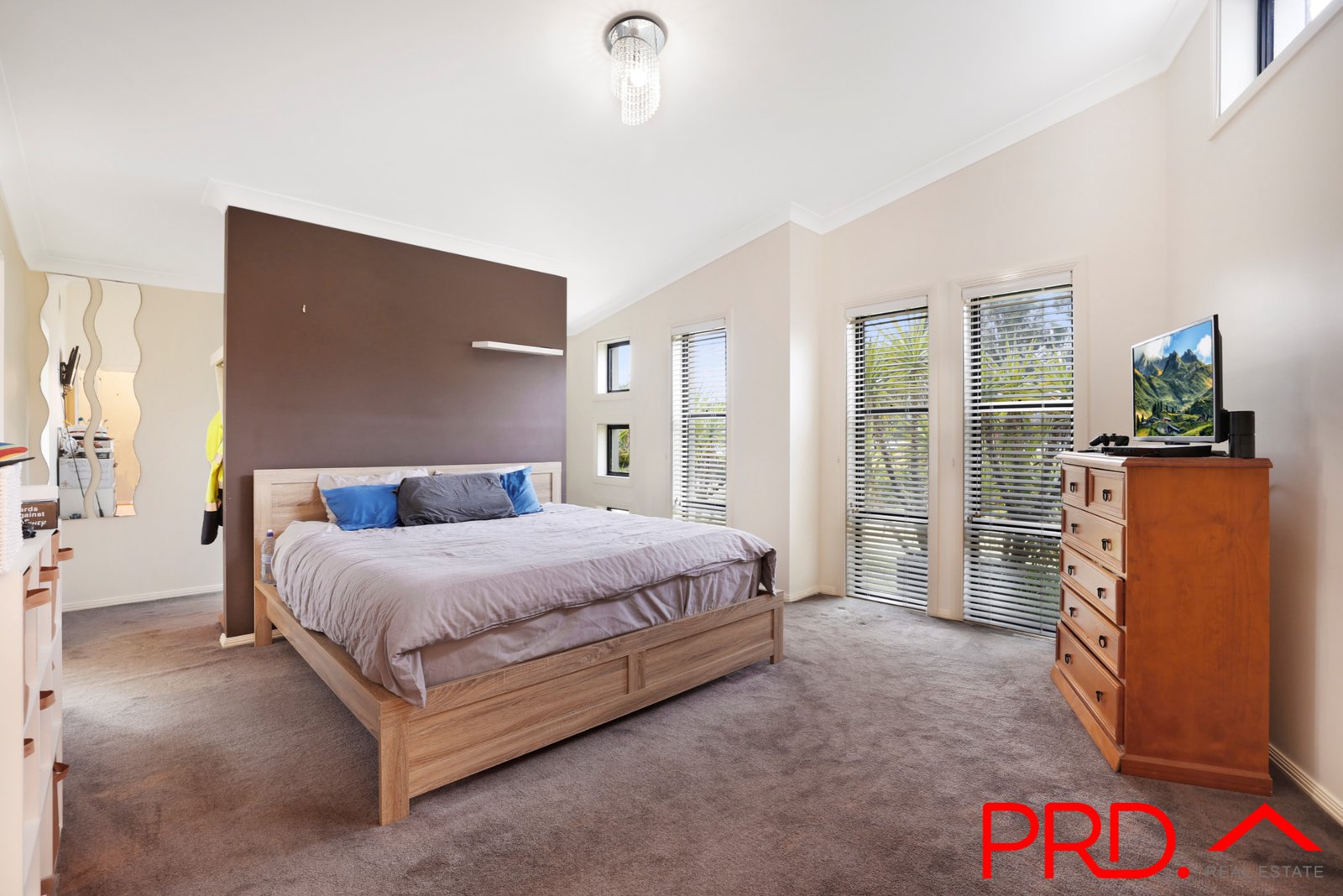 38 Sequoia Drive TAMWORTH 4
