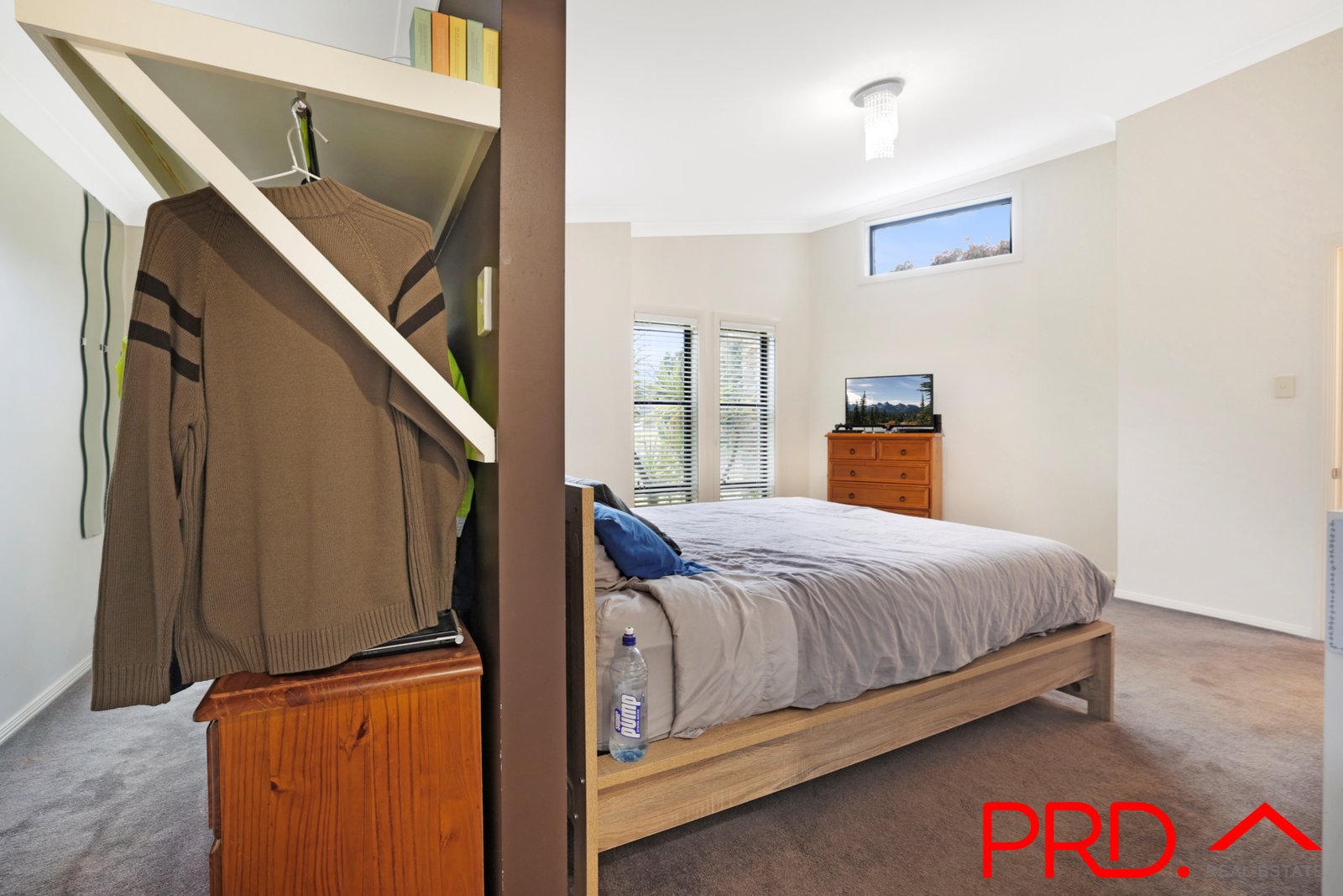 38 Sequoia Drive TAMWORTH 5