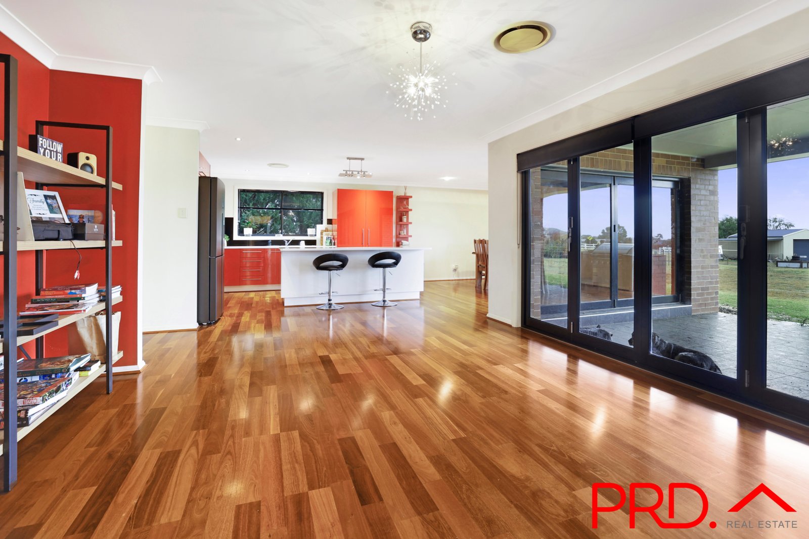 38 Sequoia Drive TAMWORTH 9