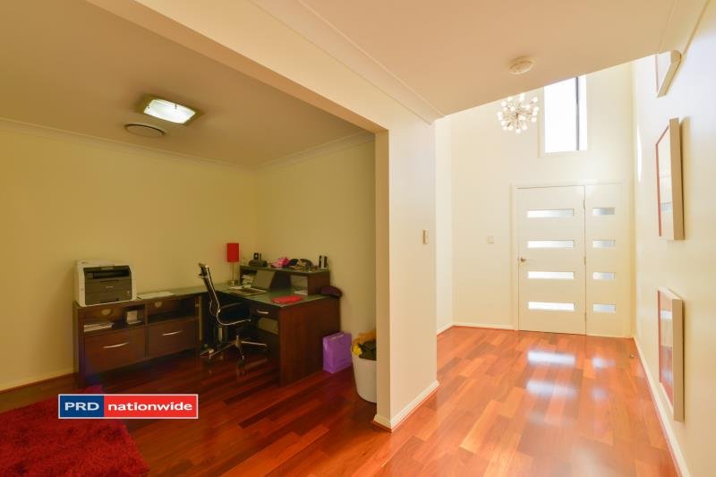 38 Sequoia Drive TAMWORTH 5